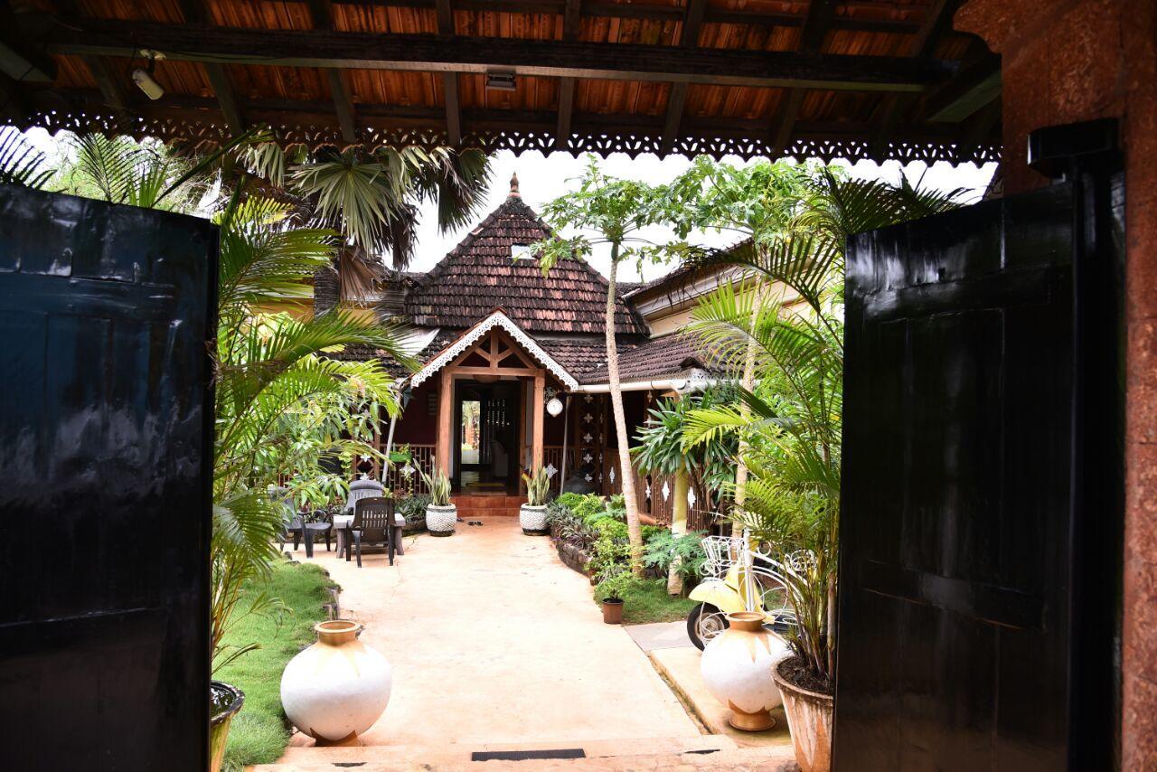 Paes Pearl Beach Villa Baga Exterior foto